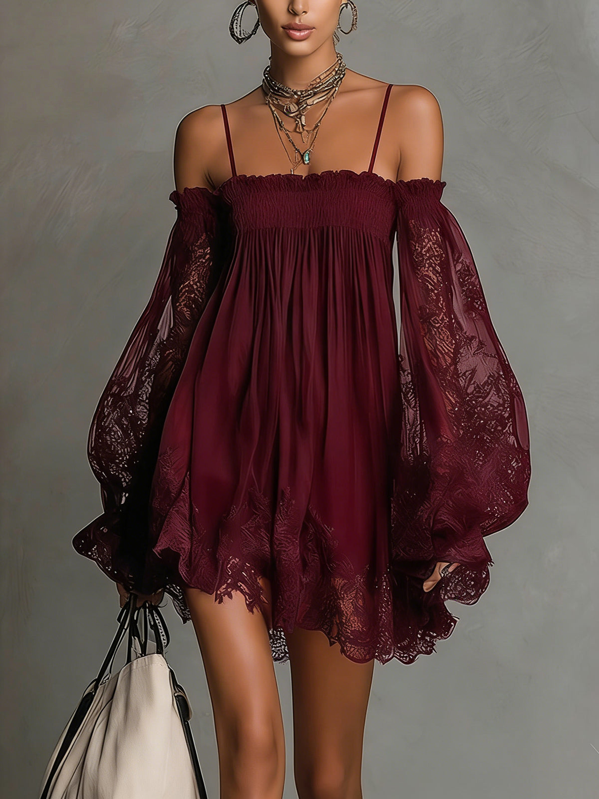 Naomi • Mini-jurkmet off-shoulder halslijn