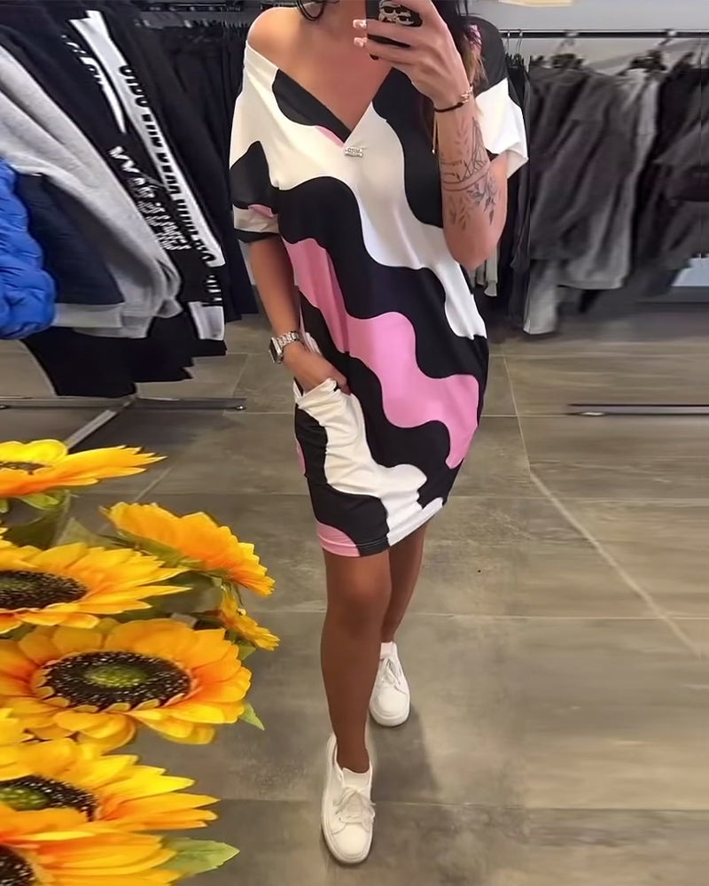 Laluna® | V-hals jurk met wavepatroon