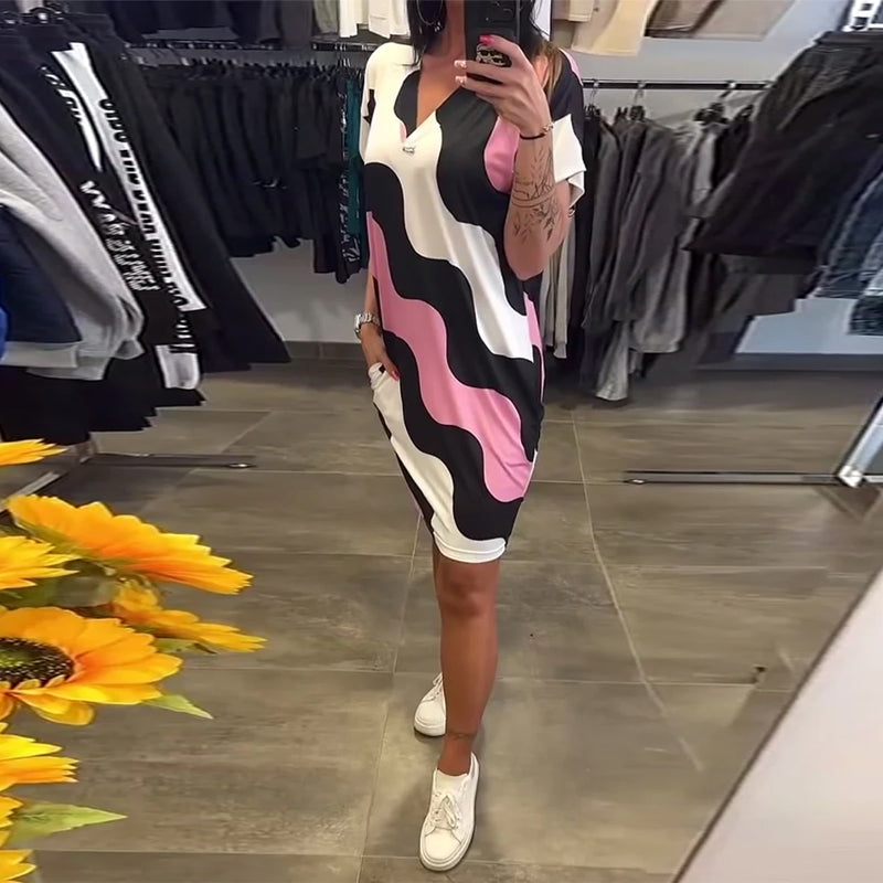 Laluna® | V-hals jurk met wavepatroon