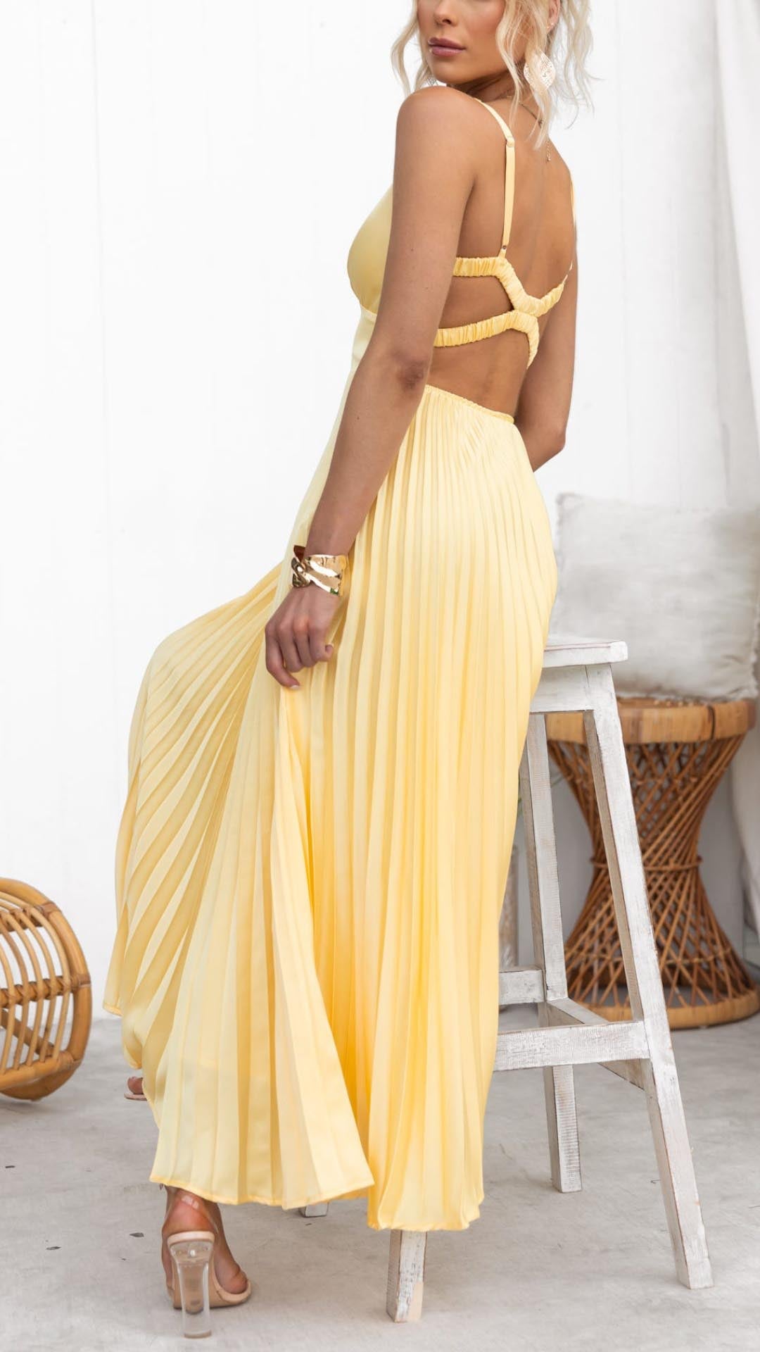 Laluna® | Gele geplooide V-hals maxi jurk
