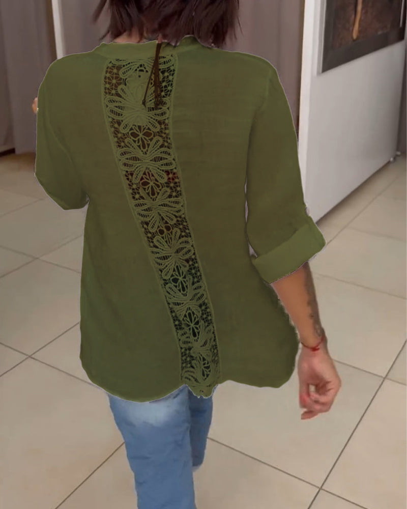 Effen shirt met zakken en eenvoudige knopen