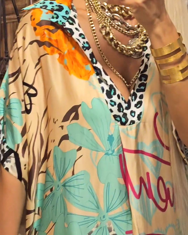 Laluna® | Casual jurk met Diepe V-hals en Kleurrijke Print